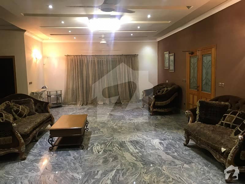 این ایف سی 2 - بلاک سی این ایف سی 2 لاہور میں 3 کمروں کا 1 کنال بالائی پورشن 45 ہزار میں کرایہ پر دستیاب ہے۔