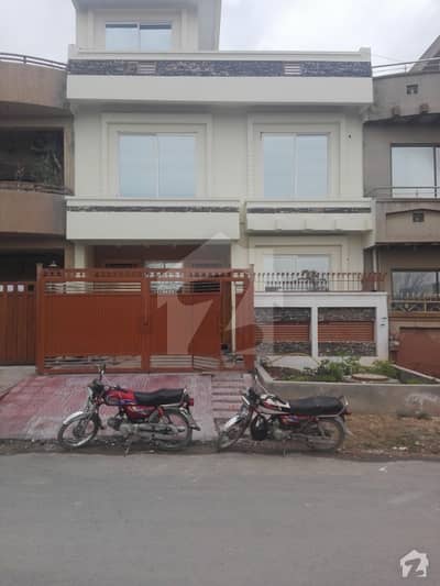 Brand New Sun And Park Facing Beautiful Owner Build 4 Marla House For Sale Brand New Sun And Park Facing Beautiful Owner Build 4 Marla House For Sale
