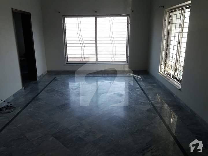 10 Marla 3 Beds Lower Portion For Rent In Jeewan City, Sahiwal