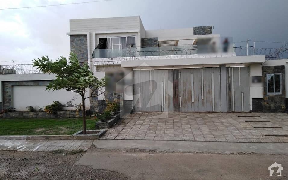 1 Kanal House Is Available For Sale