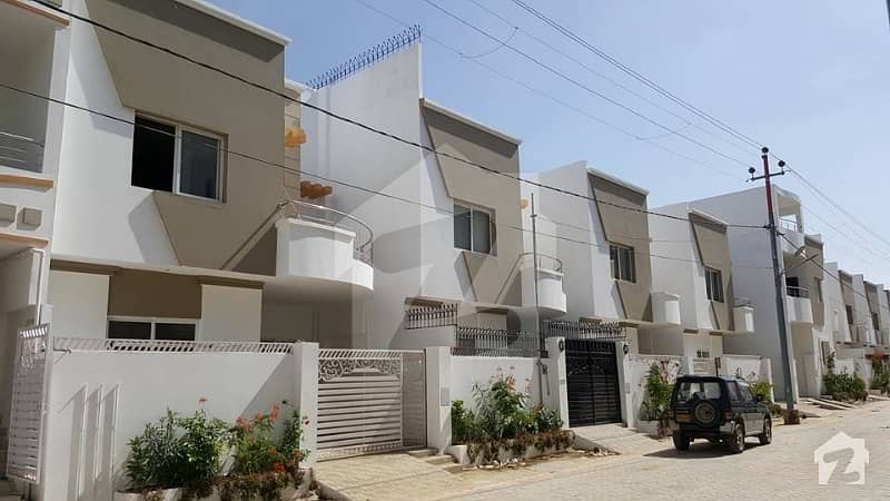 Villa Available For Sale In Boundary Wall Society Of Federal B Area Block 8