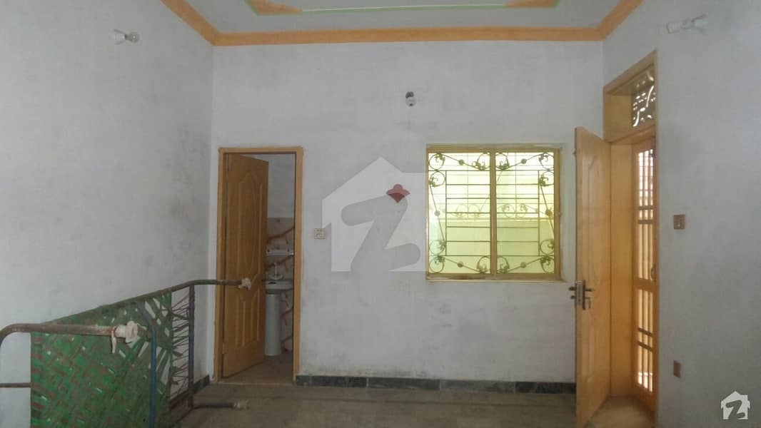 Portion For Rent At People Colony - Tench Bhata