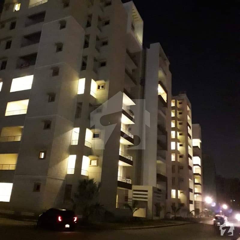 نیوی ہاؤسنگ سکیم کارساز کراچی میں 5 کمروں کا 16 مرلہ فلیٹ 10 کروڑ میں برائے فروخت۔