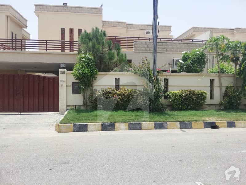 فالکن کمپلیکس نیوملیر ملیر کراچی میں 5 کمروں کا 1 کنال مکان 7.2 کروڑ میں برائے فروخت۔