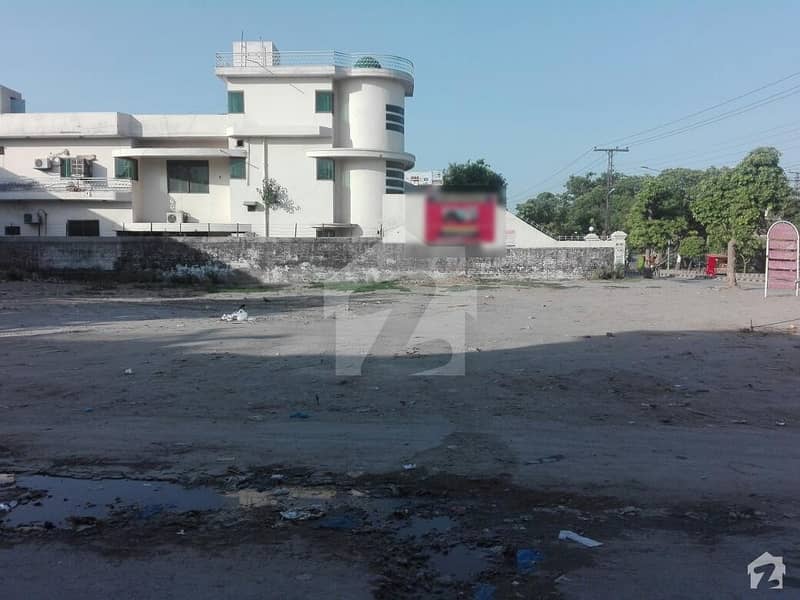 Plot Available For Sale On Main Boulevard At Good Location Sabzazar