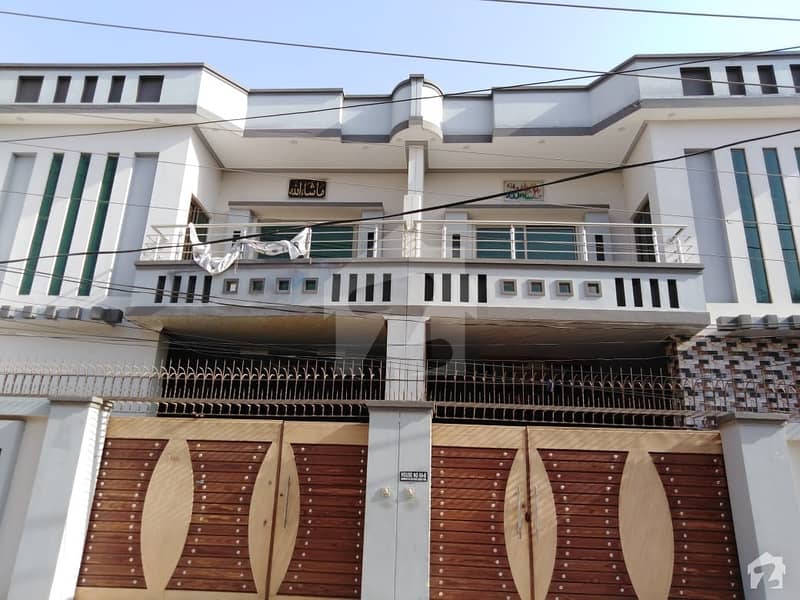 چودھری ٹاؤن بہاولپور میں 4 کمروں کا 8 مرلہ مکان 45 ہزار میں کرایہ پر دستیاب ہے۔