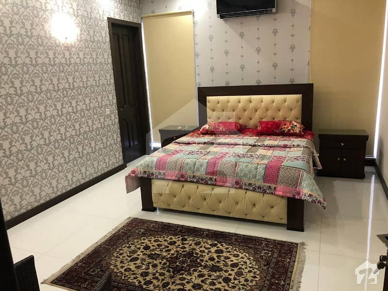 ڈی ایچ اے فیز 2 ڈیفنس (ڈی ایچ اے) لاہور میں 5 کمروں کا 1 کنال مکان 2. 5 لاکھ میں کرایہ پر دستیاب ہے۔