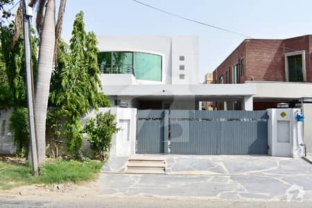One Kanal Well Maintained Bungalow Near Sheeba Park Must Once Visit One Kanal Well Maintained Bungalow Near Sheeba Park Must Once Visit