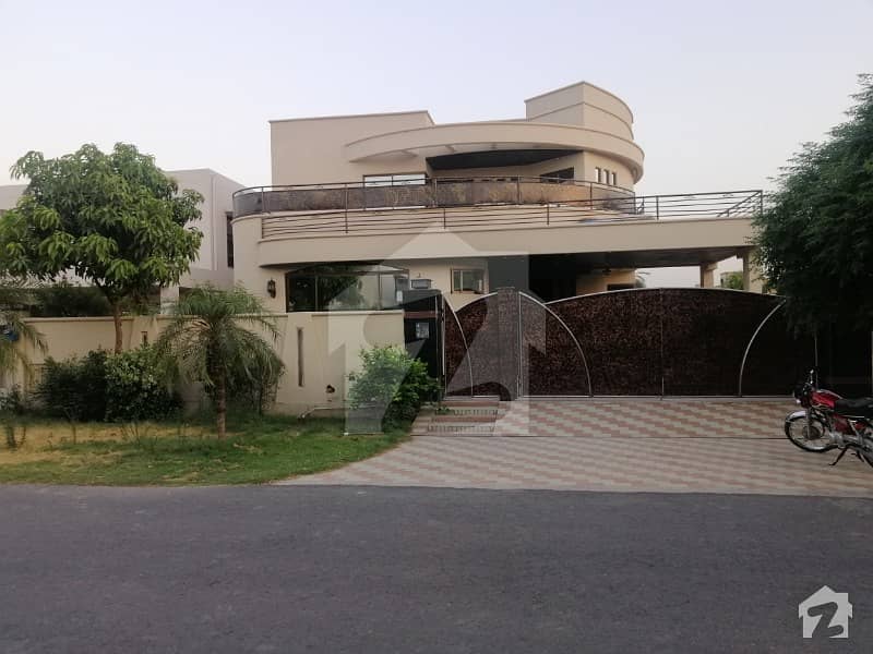 ڈی ایچ اے فیز 5 ڈیفنس (ڈی ایچ اے) لاہور میں 5 کمروں کا 1 کنال مکان 1. 5 لاکھ میں کرایہ پر دستیاب ہے۔