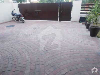 1 Kanal Full House Available For Rent Facing Park 1 Kanal Full House Available For Rent Facing Park