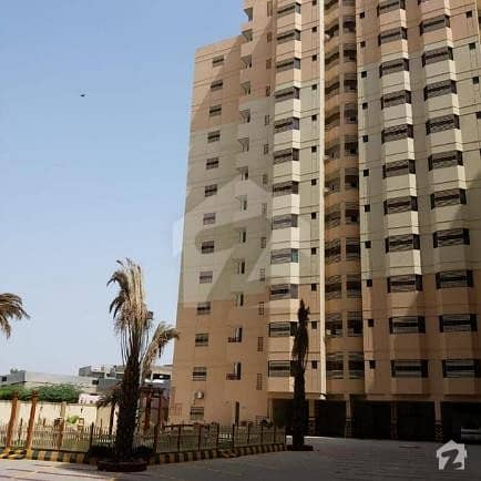 سکیم 33 کراچی میں 3 کمروں کا 8 مرلہ فلیٹ 1.3 کروڑ میں برائے فروخت۔