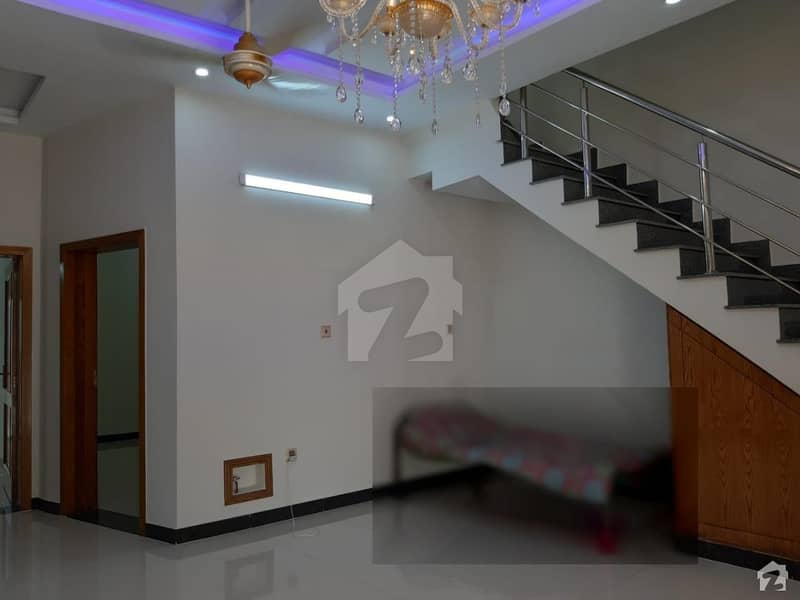 ایف ۔ 7 اسلام آباد میں 7 کمروں کا 2 کنال مکان 30 کروڑ میں برائے فروخت۔