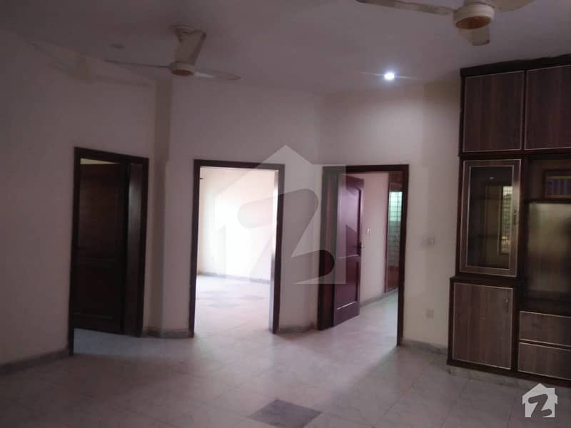 جوبلی ٹاؤن ۔ بلاک اے جوبلی ٹاؤن لاہور میں 3 کمروں کا 10 مرلہ بالائی پورشن 25 ہزار میں کرایہ پر دستیاب ہے۔