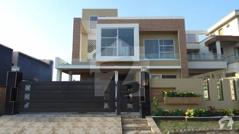 Johar Town House Is Available For Sale