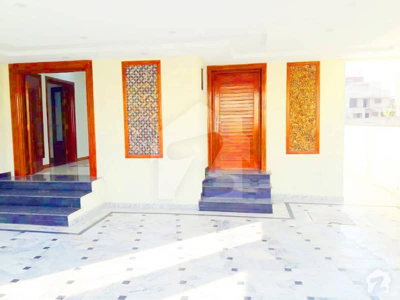 1 Kanal Beautiful Upper Portion For Rent