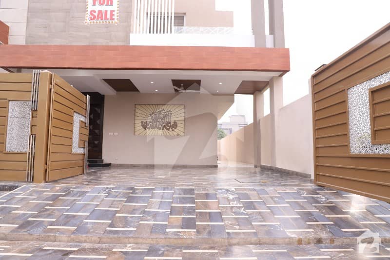 1 Kanal Double Unit Designer Royal Place Out Class Modern Luxury Bungalow For Rent In Dha Phase V Lahore