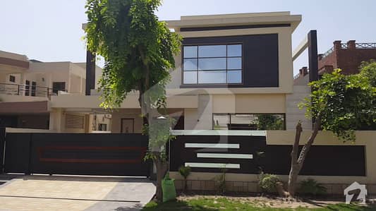 Double Unit New Diamond Bungalow Walking Distance From Market Double Unit New Diamond Bungalow Walking Distance From Market