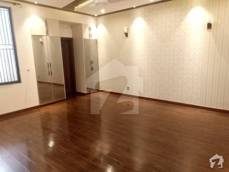 Gulberg Newly Renovated House For Commercial Use Office