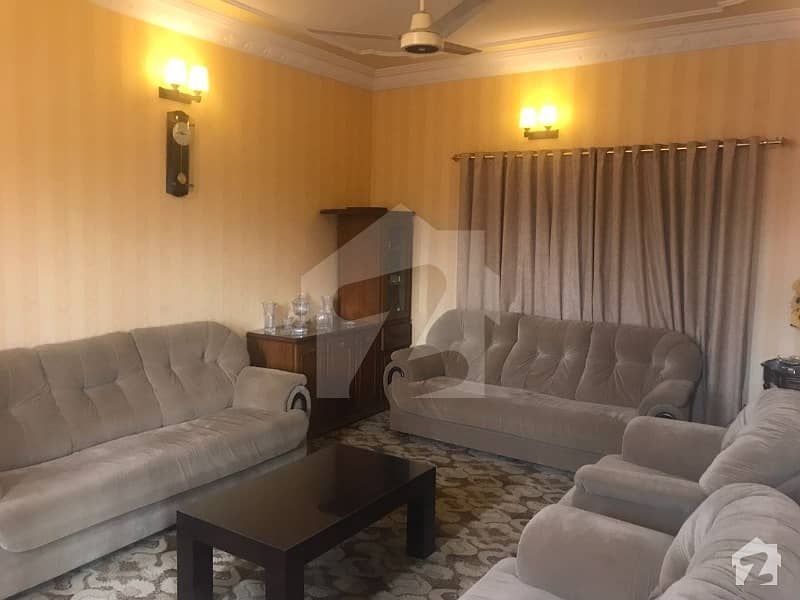 CC-48 - 2200 Sq Ft Outstanding Maintained Flat - Near to Chandni Chowk