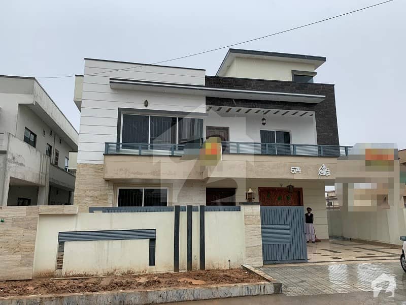 O9 Brand New One Kanal House Available For Sale Prime Location