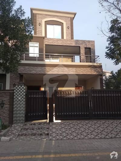 10 Marla House Is Available For Sale Inb Sukh Chayn Garden