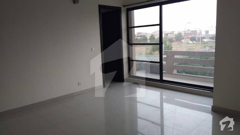 DHA Phase 8 Air Avenue - 1 Kanal Upper Portion For Rent