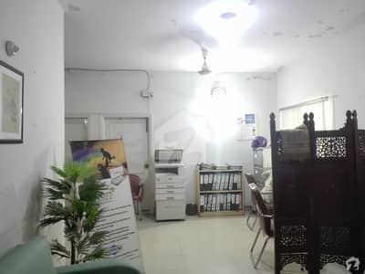Here Is A Good Opportunity To Live In A Well-built House Here Is A Good Opportunity To Live In A Well-built House