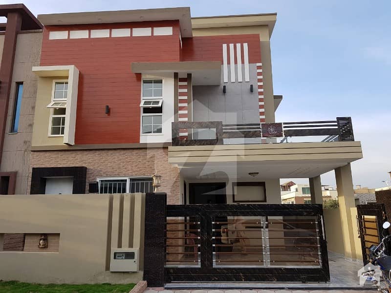 10 Marla Luxury Double Story House Up For Sale