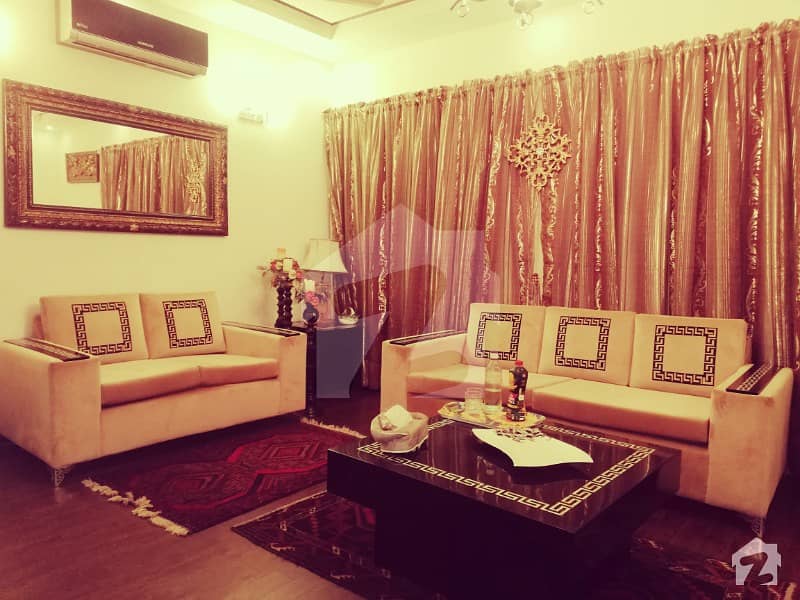 ڈی ایچ اے فیز 5 ڈیفنس (ڈی ایچ اے) لاہور میں 5 کمروں کا 1 کنال مکان 5. 3 کروڑ میں برائے فروخت۔