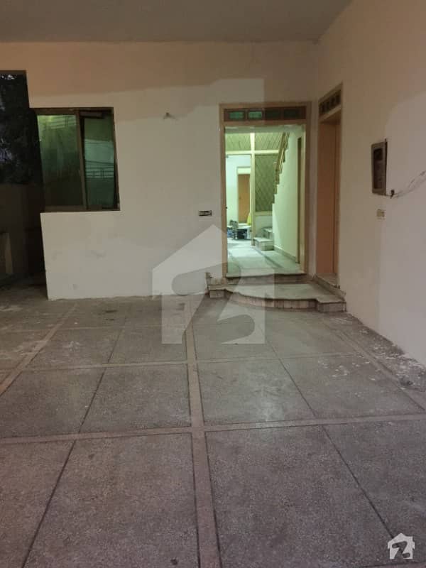 12 Marla Lower Portion For Rent Near To Emporium Mall Prime Location
