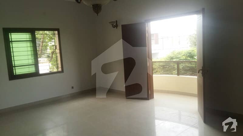 DHA  Phase 6 31 Street Just Like Brand New Portion For Rent