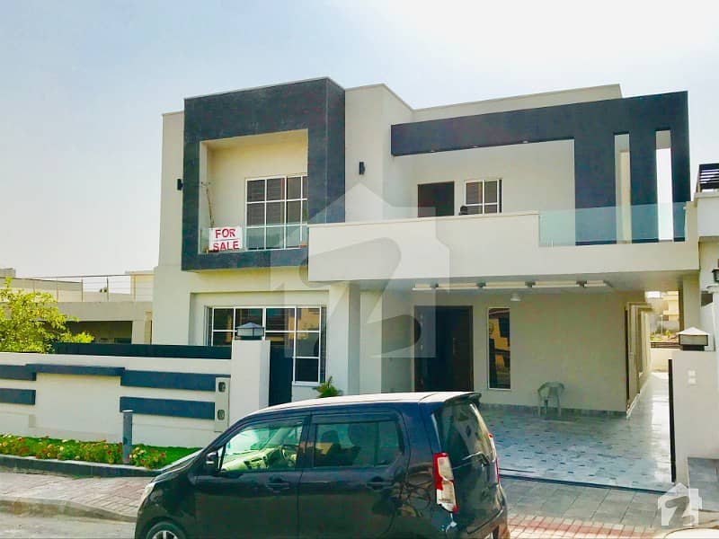 بحریہ ٹاؤن فیز 3 بحریہ ٹاؤن راولپنڈی راولپنڈی میں 5 کمروں کا 1 کنال مکان 4. 65 کروڑ میں برائے فروخت۔