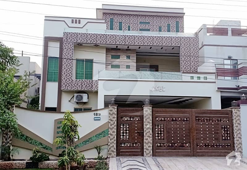 ایم ڈی اے کو - آپریٹو ہاؤسنگ سکیم ملتان میں 3 کمروں کا 10 مرلہ مکان 2 کروڑ میں برائے فروخت۔