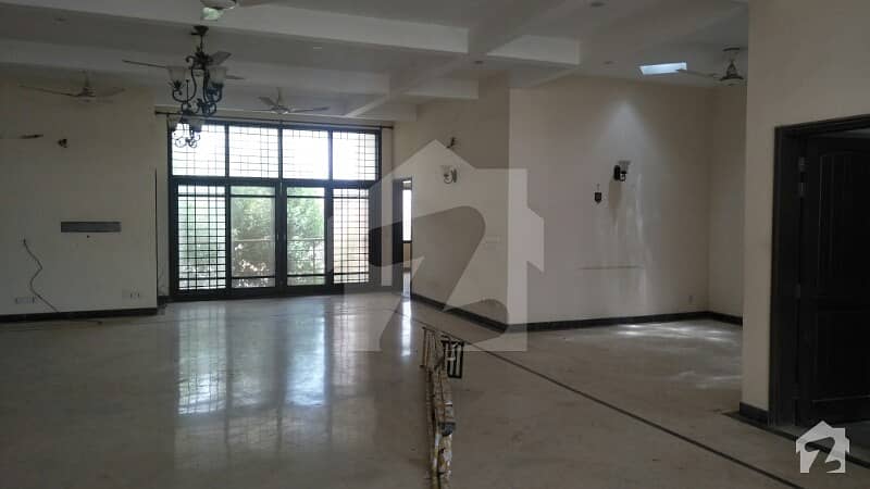 1000 Sq Yd 1st Floor Portion Is Available For Rent On Very Peaceful Location Defence Housing Authority Phase 8 Karachi