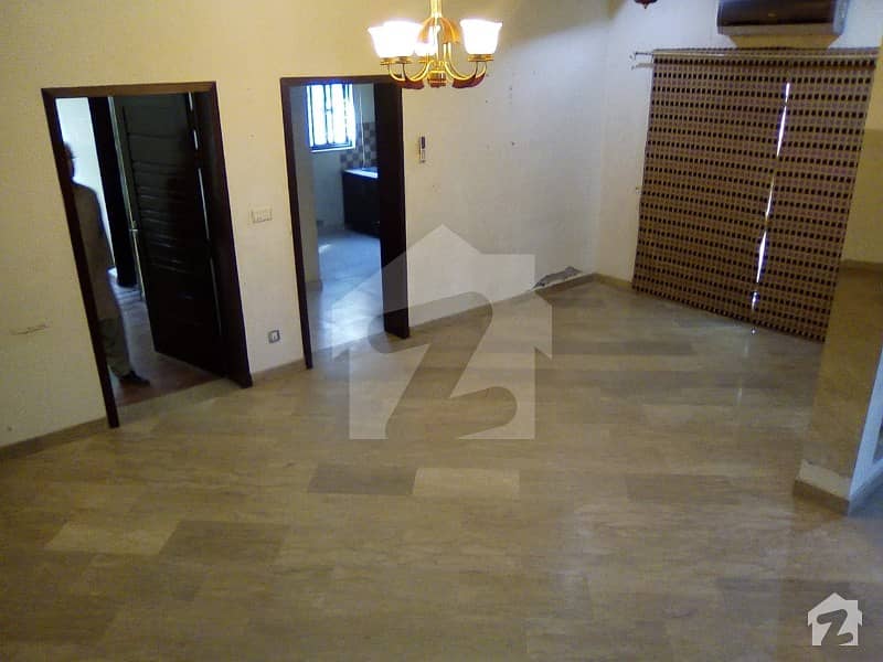 12 Marla 4 Bed Accommodation House For Rent