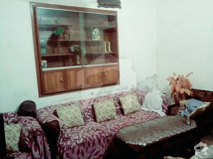 شالیمار لاریکس کالونی مغلپورہ لاہور میں 2 کمروں کا 3 مرلہ مکان 49 لاکھ میں برائے فروخت۔
