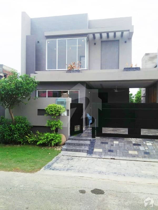 10 Marla Brand New Dha Style Bungalow Built By Architect In Dha Phase 8