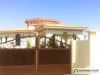 Urgent 2000 Sq Yd Luxury Farm House For Sale Urgent 2000 Sq Yd Luxury Farm House For Sale