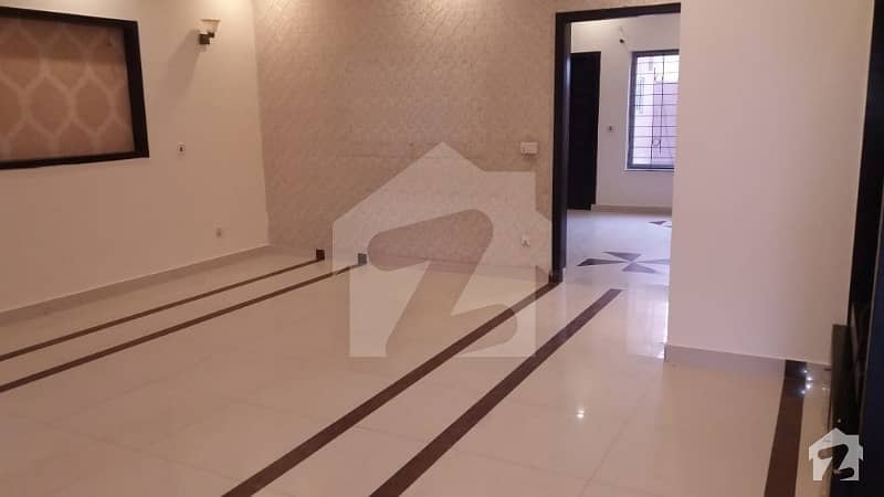 Canal 3bed excellent lower portion in wapda town