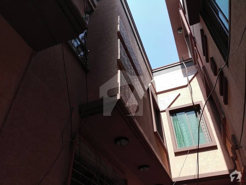 Prime Location House Is Available For Sale Clifton Colony, Lahore