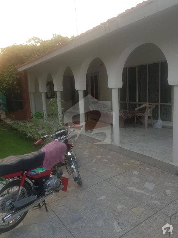 Race Course Road 600 Sq Yards  House For Rent