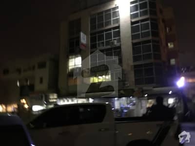 کلفٹن ۔ بلاک 5 کلفٹن کراچی میں 4 مرلہ دفتر 3.01 کروڑ میں برائے فروخت۔ کلفٹن ۔ بلاک 5 کلفٹن کراچی میں 4 مرلہ دفتر 3.01 کروڑ میں برائے فروخت۔