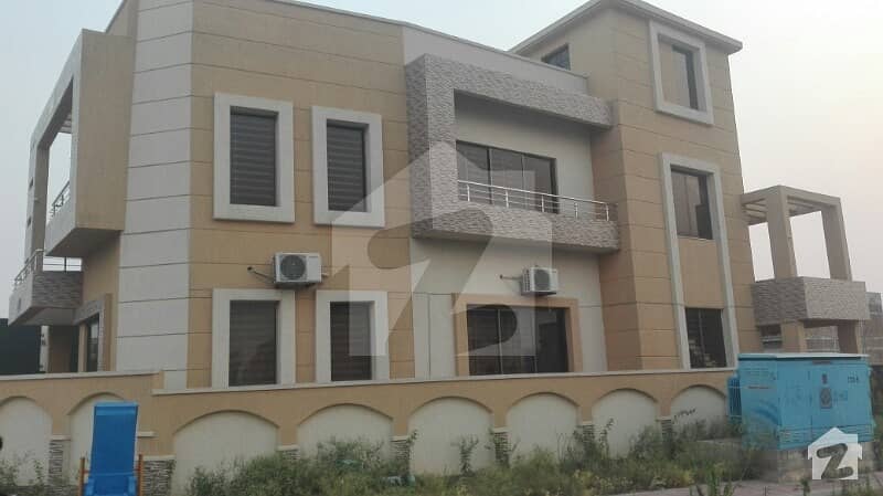 12 Marla Briand new Sprit Intrce Upar Porshn For Rent in F one Bolck Bahria Town phase 8 Rawalpindi