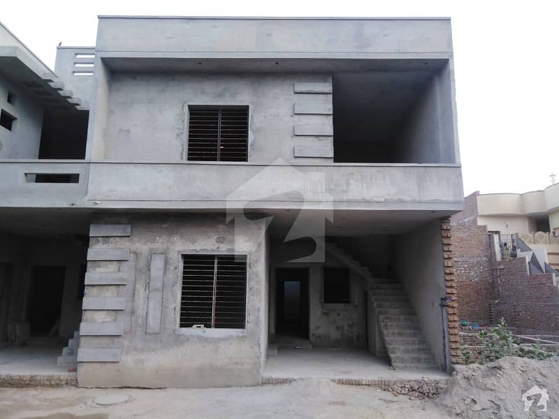 المجید پیراڈایئز رفیع قمر روڈ بہاولپور میں 4 کمروں کا 5 مرلہ مکان 75 لاکھ میں برائے فروخت۔