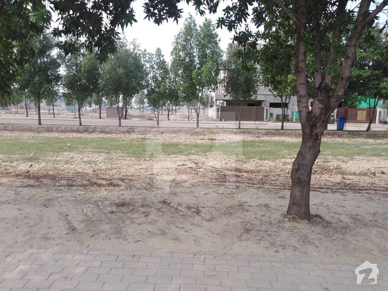 5 Marla Commercial Plot For Sale In Bahria Town Lahore