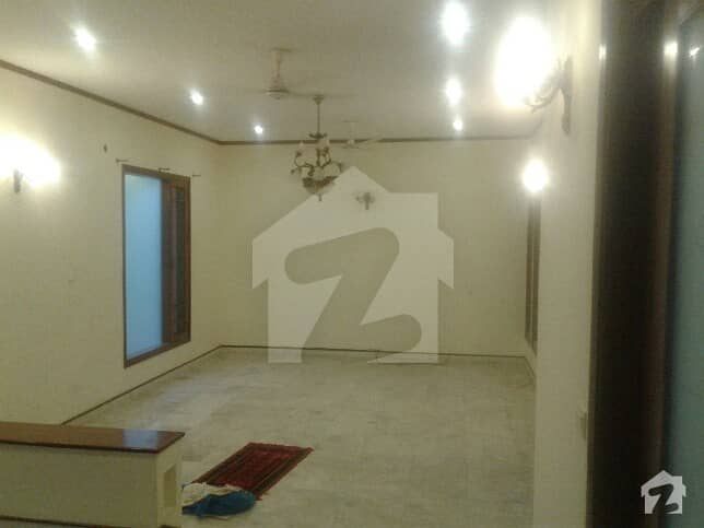 5 bedroom 666 square yards 2 year old bungalow is available on rent at DHA phase 5