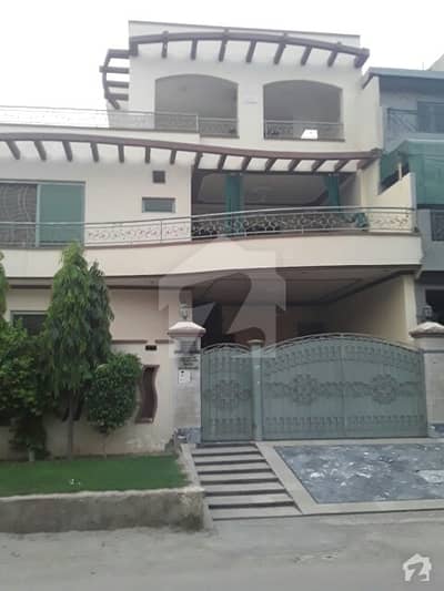 16 Marla 3 Bedroom's Lower Portion For Rent 16 Marla 3 Bedroom's Lower Portion For Rent