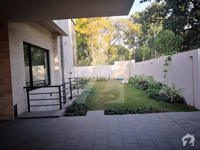 Brand New Luxury House Ideal Location Available For Rent Islamabad
