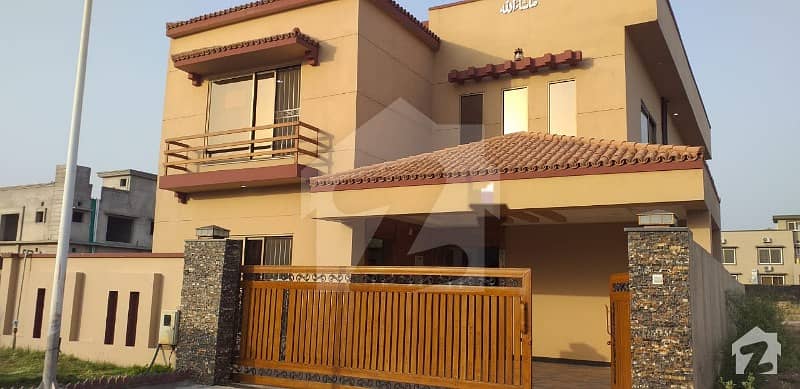 House Is Available For Sale In Overseas Enclave - Sector 7