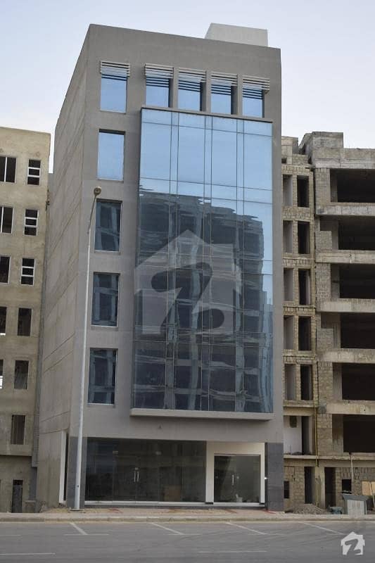 بحریہ مڈوے کمرشل بحریہ ٹاؤن کراچی کراچی میں 1 کمرے کا 5 مرلہ دفتر 3.85 کروڑ میں برائے فروخت۔